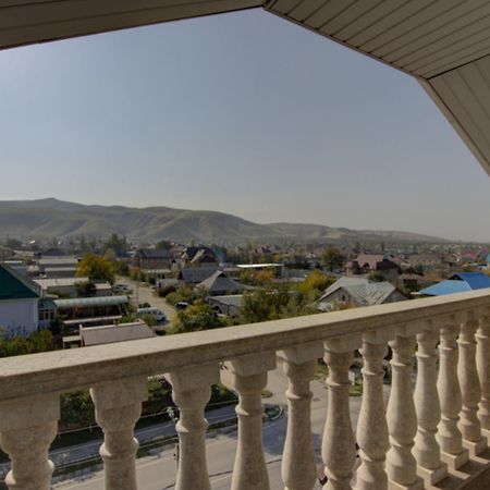 Aisha Hotel Bichkek Extérieur photo