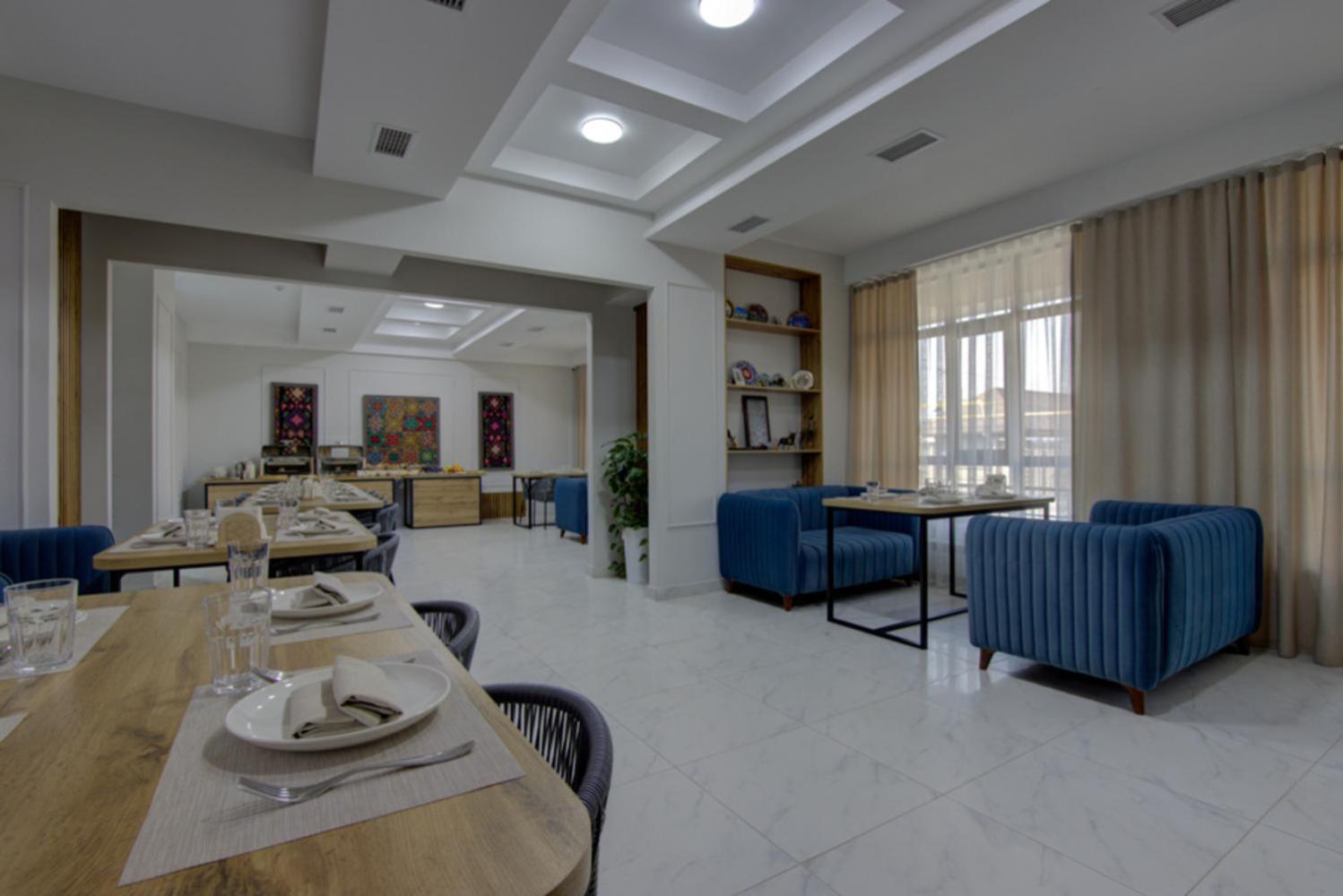 Aisha Hotel Bichkek Extérieur photo